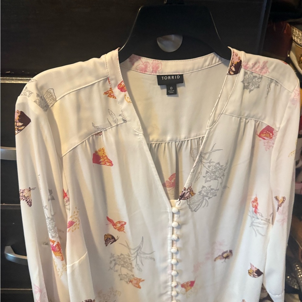 Torrid Women's White Floral Blouse